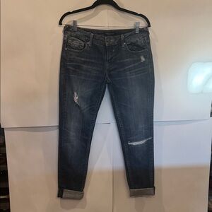Vigoss  Distressed Cropped Jeans